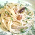 vermicelli aglio e uoglio  ( aglio e olio )