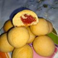 Biscotti ripieni di marmellata di guava