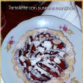 Tartellette con susine e mandorle