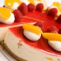 Torta fredda allo yogurt con pesche e lamponi ☆