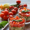 Cous cous monoporzione con zucchine e pomodorini