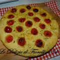 Focaccia di patate e pomodorini