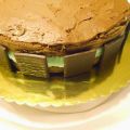 TORTA AL CIOCCOLATO CON CREMA ALLA MENTA