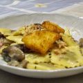 Ravioli ai porcini con speck croccante, fonduta[...]
