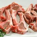 Costolette d'agnello con burro alla senape