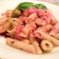 PENNE PEPERONI E OLIVE