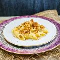 PENNONI CON CREMA DI TOPINAMBUR, BRICIOLE E[...]