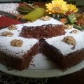 Torta d'autunno con noci e cioccolato fondente