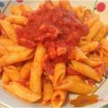 Penne con sugo e pancetta