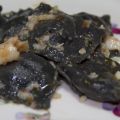 Ravioli neri di patate e baccalà