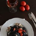 Tagliatelle al nero di seppia, vongole e[...]