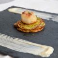 Capesante su Sfogliatina di Patate e Salsa al[...]