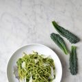 Spaghetti quadrati con pesto di cavolo nero e[...]