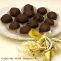 Cioccolatini al cocco con cuore di nocciola