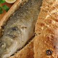 Branzino in crosta di sale alle erbe aromatiche