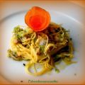 Tagliolini con zucchine vongole e pistacchi