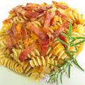 Pasta integrale con zucca e pancetta croccante