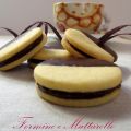 Biscotto farcito con crema cioccolato e rum