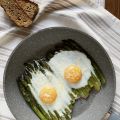 Uova e Asparagi. Piatti di stagione e cucina[...]