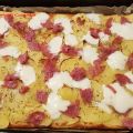 Pizza con Patate, Stracchino e Salame