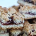 Purukook/Srawberry crumb bars