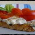Bruschette stracchino e pomodorini