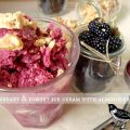 Blackberry and yogurt ice cream with almond[...]