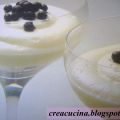 SPUMA DI MASCARPONE CON MIRTILLI