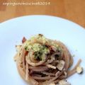 Spaghetti di farro con pesto di sedano e[...]