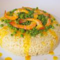 Corona di riso con piselli, gamberi e salsa[...]