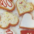 Biscotti: cuoricini glassati
