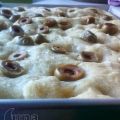 Focaccia con farina di kamut e olive verdi