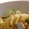 INSALATA RICCA CON GORGONZOLA,MELA E MANDORLE