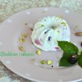 Gelato al mascarpone con more e pistacchi