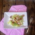 Insalata con fesa di tacchino, noci e pane[...]