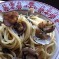 SPAGHETTI CON VONGOLE E BASILICO