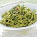 Pasta con pesto al limone