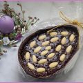 Uovo farcito al cacao e mandorle