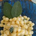 CHICCHE DI PATATE (GRNOCCHETTI) AL BURRO E[...]