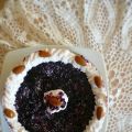 Torta fredda alla yogurt di ciliegia e panna