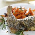 Fusi di pollo aromatici con carote alle olive