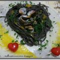Tonnarelli al nero con le vongole e salsa allo[...]