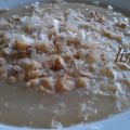 Vellutata di topinambur con noci tritate e[...]
