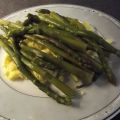 ASPARAGI SU LETTO DI UOVA
