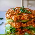 Lasagna crudista di zucchine con sugo rosso[...]