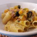 Rigatoni con zucca speck e olive