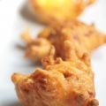 Onion pakora (frittelle indiane alla cipolla)