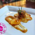 Pollo su fiore di patate, salsa al pomodoro[...]