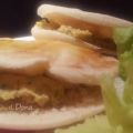 The tigella with mozzarella cheese and hummus -[...]
