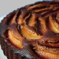 Crostata di prugne e crema di nocciole